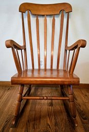 Nice Vintage Rocking Chair Brand Is In The Photos