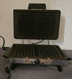 Vintage Super Electric Waffle Iron (tested)