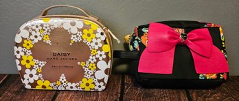 2 Cosmetic Bags Incl Daisy Marc Jacobs & Betsey Johnson