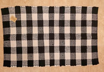 NWT Robert Stanley Black And White Checkered Rug