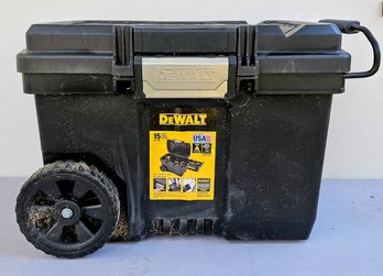 Dewalt 15 Gallon Portable Contractor Chest On Casters