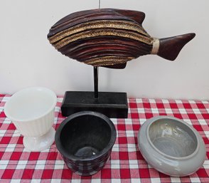 Home Decor Incl Wooden Fish Figurine, 2 Glass Bowls & 1 Ceramic Boel