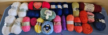 Various Solid Acrylic Yarn