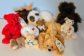 A Lot Of Plush Animals Incl. Hallmark Moose, Bears See Photos For Brands