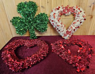 4 Tinsel Holiday Wreaths In Tote