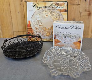 Crystal Clear 15' Fruit Platter With An 8' Bowl And A Wire Center Piece