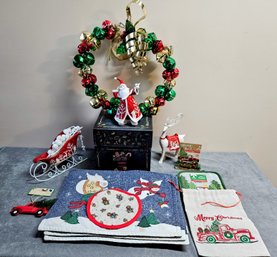 Assort. Christmas Incl Patchwork Placemats, Bell Wreath, Christmas Deer And Sleigh, Gift Boxes And More