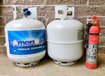 2 Propane Tanks One Is Full