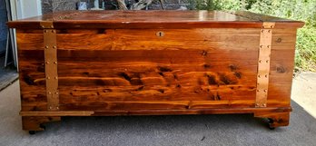 Beautiful Vintage Cedar Chest On Caster