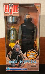 Hasbro 1999 GI Joe Bomb Disposal.