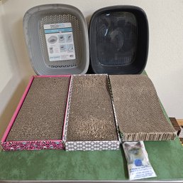 Martha Stewart Sifting Cat Litter Box & 3 Scratch Pads