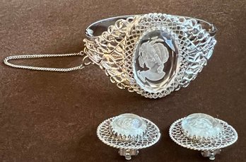 A Beautiful Whiting And Davis Cameo Bracelet With Matching Clip-on Earrings