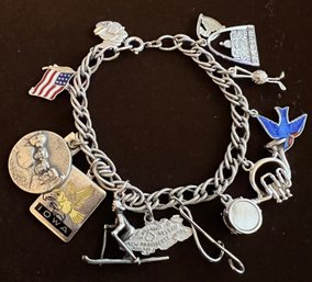 Lovely Vintage Sterling Silver Charm Bracelet W Mount Rushmore, USA Flag, Bird, Musical Instruments And More