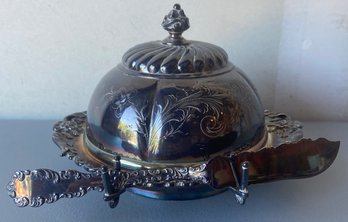 Quadruple Plate Wilcox Silverplate Lidded Dish With Glass Insert & Knife