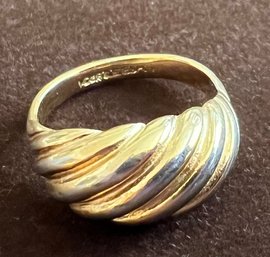 14k Gold Ladies Vintage Ring Size 4