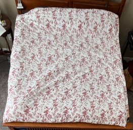 Duvet With Red And White Cover
