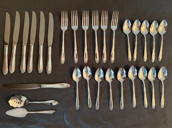 Misc Flatware Incl 7 Knives, 6 Forks & 14 Spoons With Serving Spots