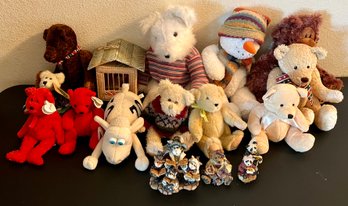 3 Boyd's Bear & Friends Figurines With Lot Of Misc Stuffed Animals Incl Bears, Snowman & More