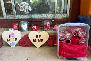 Valentine's Decorations & Crafts