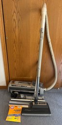 Electrolux  Vacuum With Bags And 4 Attachments  Tested