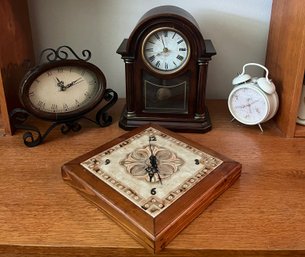 Lot Of Clocks