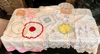 Lavish Lacy Lot Of Linens Incl. Small Table Covers, Runners, Doilies & More