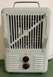 Grey Metal Space Heater (tested)