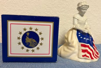 Avon Betsy Ross Figurine Sonnet Cologne