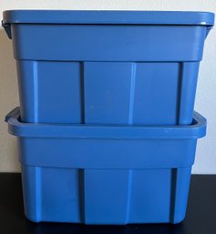 2 Blue Rubbermaid Roughneck Plastic Totes With Lids