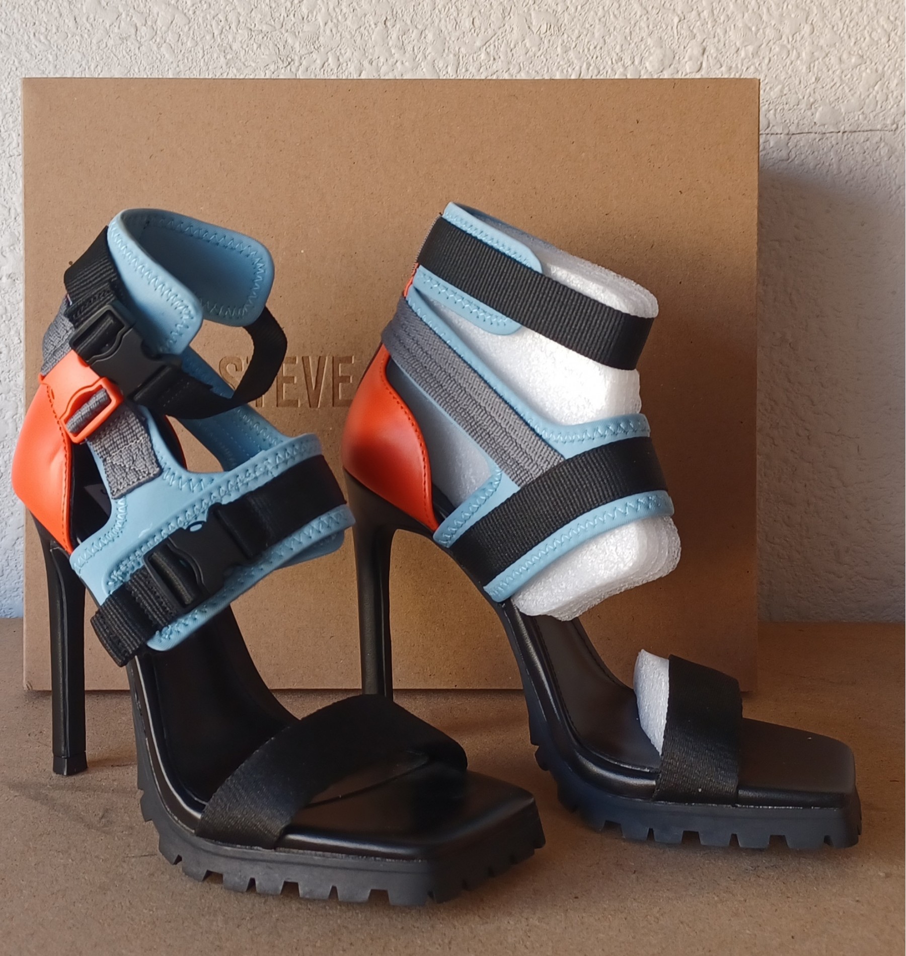 Steve Madden Vibing Black Multi Strap Open Toe Platform