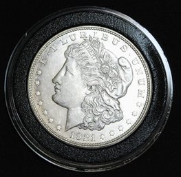 1921-D  Morgan Silver Dollar UNCIRC KEY DATE Full Chest Feathers  Nice In Capsule (eda27)