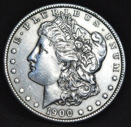 1900 Morgan Silver Dollar  BU  / AU Good Date! Super Nice! (int49)