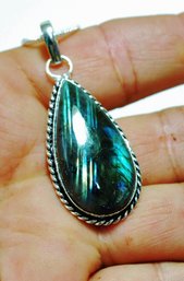 Hand-Crafted Natural Labradorite Pendant Necklace / Sterling Silver Chain STONE OF Spiritual HEALING  NEW