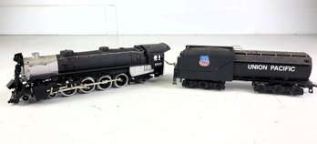 IHC Mehano Union Pacific HO Scale Locomotive And Tender- Nose Cap Loose