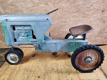 Oliver 880 Pedal Tractor