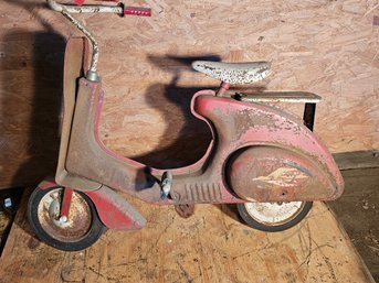 Vintage Garton Super Sanda Vespa Pedal Scooter 1950s