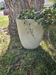 Pretty Flower Pot, Square, Heavy With Ivy 18-in Tall X 12 Inch Square