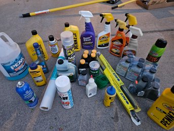 Car Fluid Miscellaneous, Lots Of Stihl Engine Oil, Flex Seal Etc