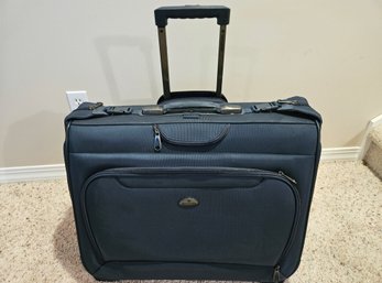 Very Nice Samsonite Suitcase W/ 2 Wheels & Handle, Great For Business Travel For Dress Clothes, Combo Lock