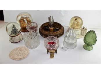 Snow Globes, Nutcrackers, Glassware