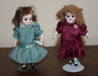 2 Small Porcelain Dolls , Open-close Eyes