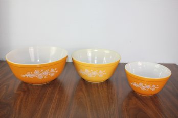 Three Piece Vintage Nesting Pyrex Bowls, Butterfly Gold Pattern, 2.5 Quart, 1.5 Quart, 750 Mil