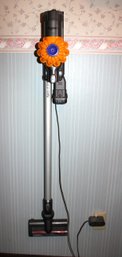 Dyson V6 Slim Vacuum - Works