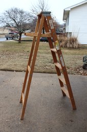 6' Wooden Ladder, Nice Shape