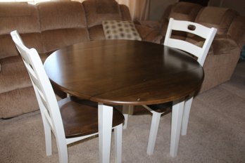 Cute Little Table W/folding Sides & 2 Chairs - 40'round Or 26 X 40 Folded Down