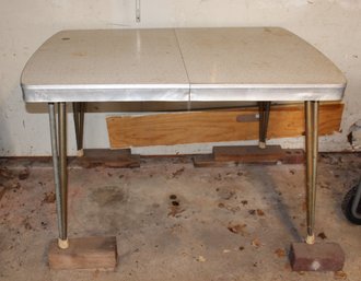 Older Kitchen Table Works Great As A Garage Work Table Or Craft Table 30'x4' - Metal Frame