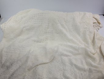 Vintage Hobnail Ivory Bedspread, Great Shape 9 Ft 4 X 7 Ft 4 In