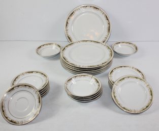 Signature Collection Queen Anne China, Six Dinner Plates, Six Saucers, 6  5.5 Inch Bowls, Six Dessert Plates
