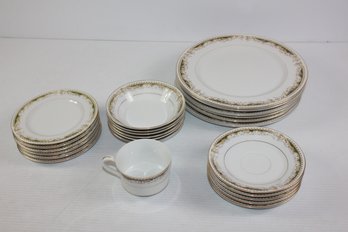 Signature Collection Queen Anne China-six Dinner Plates, Five Saucers, One Coffee Cup, 6  5.5-in Bowls,