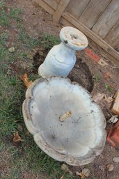 Heavy Concrete Bird Bath Or Fountain Top Is 25 In Diameter, Base Only 18.5 In Tall